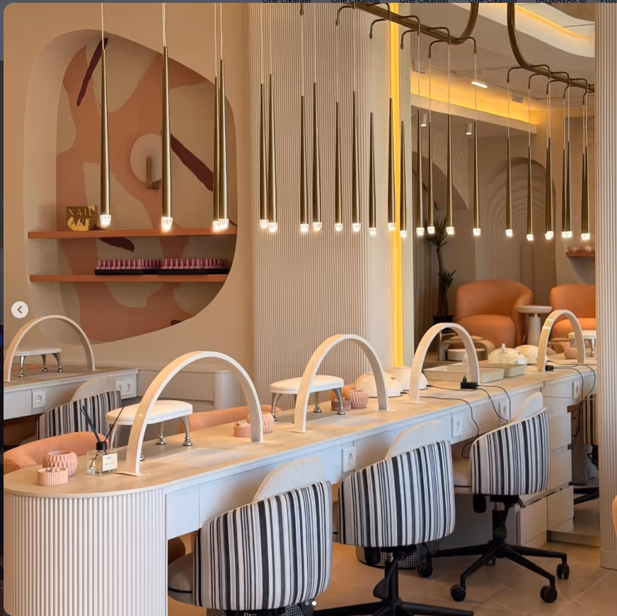 B Nail Art Studio Yalıkavak iç mekânı