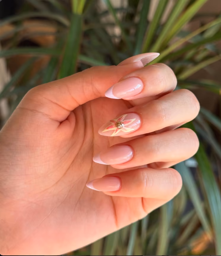 B Nail Art Studio nail art çalışması